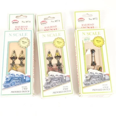 Model Power N Scale Lot of 3 Railroad Signals Grade Crossing Warning 8574 8572 - Image 1 of 4