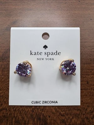 Nuevos aretes Kate Spade tono dorado amatista claro circonita cúbica Foto 1 de 4