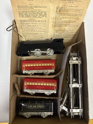 Marx Wind CV + Silver Frame Tender, & 2 Montclair Pullman Coaches.  Tin Train - Image 1 of 4