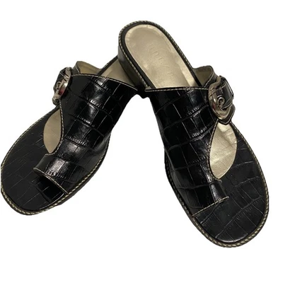 Sandalia para mujer Unisa Harwich con estampado de cuero negro con hebilla plateada 7,5B usada en excelente estado y caja Foto 1 de 4