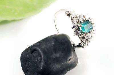 Ring 750 Smaragd mit VSI-VVSI Brillanten Weißgold 18 Karat Schmuck - Bild 1 von 4