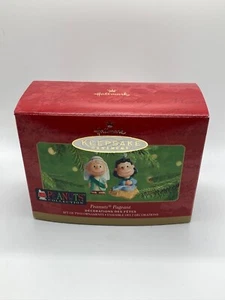 Hallmark Peanuts Collection Pageant Keepsake Christmas Ornament 2001 - Picture 1 of 4