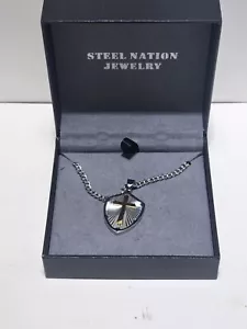 Collar colgante cruz nación acero para hombre NUEVO etiquetas nunca usado - Imagen 1 de 3