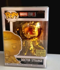 Funko Pop! Marvel Studios Doctor Strange GOLD Die ersten zehn Jahre #439 - Bild 1 von 6