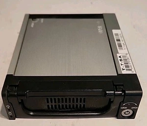 iStarUSA T-7-SA 5.25" a 3.5" SATA/SAS Resistente HDD Intercambio en Caliente/Jaula - Envío Gratuito - Imagen 1 de 4