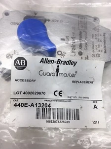 NEW SEALED ALLEN BRADLEY 440E-A13204 GUARDMASTER REPLACEMENT COVER PN-31800 QTY - Picture 1 of 5