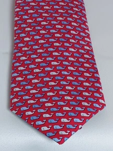 Corbata roja Vineyard Vines Martha's Vineyard ballenas blancas/azules hechas a mano 100 % seda. - Imagen 1 de 8