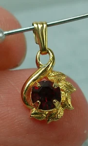 VTG 12k Gold Filled GF Red Garnet Leaves Sculpted Art Modern Form Retro Pendant - Picture 1 of 22