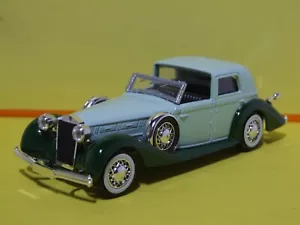 Maßstab 1:43 1939 Delage in zweifarbigem Grün von Solido - Bild 1 von 3