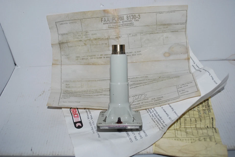   #110-506-31-03-23- Conjunto de lengüeta de ascensor.- Embraer 110- Avión - Nuevo de Lote Antiguo Foto 1 de 1