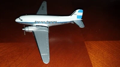 Aerolíneas Argentinas DC-3s in the scale of 1/144 (Code 3) circa 1946. - Image 1 of 4