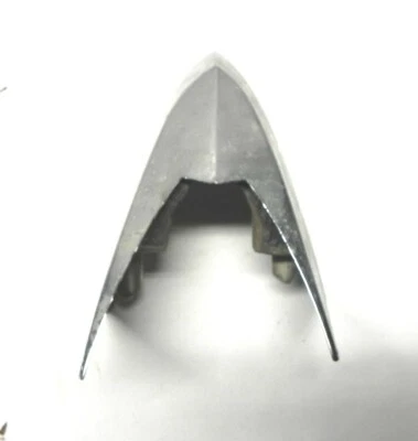 LUZ TRASERA SUPERIOR ORIGINAL KAISER 1954-1955 CROMO DIVISOR LADO DERECHO USADO Foto 1 de 4