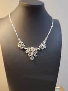 Paparazzi Silver Necklace- Completely Captivated - New
