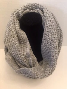 Set ~ Celeste Gray Wool Cashmere 17” X 60”Infinity Scarf & Hat Basket Weave Knit - Picture 1 of 6