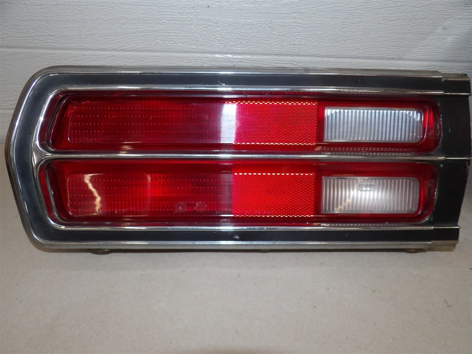 LH DRIVERS SIDE TAILLIGHT LAMP ASSEMBLY PLYMOUTH VOLARE 1976-1977 CUSTOM PREMIER - Image 1 of 4