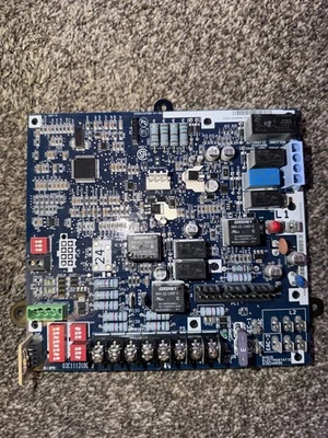 Carrier/bryant HK42FZ0434314 Control Board - Image 1 of 4