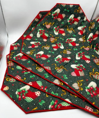 Conjunto de 4 tapetes de tecido acolchoado vintage Natal azevinho reversível - Imagem 1 de 4