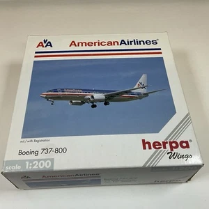 Herpa American Airlines Boeing 737-800 N916AN 1:200 Plastic Scale Model. - Picture 1 of 11