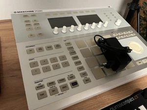 Native Instruments Maschine Studio White - Bild 1 von 3