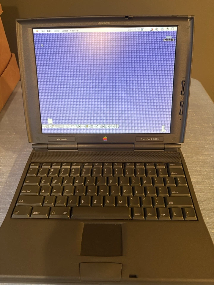 Computadora portátil Apple Macintosh PowerBook 1400c Foto 1 de 3