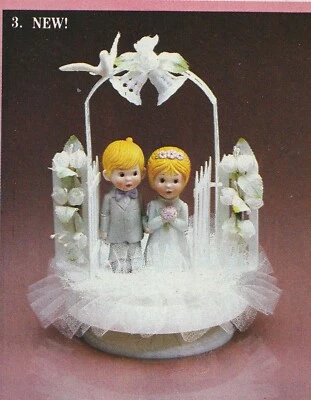 Nuevo Top de Pastel de Boda Wilton "Spring Love" De Colección, Traje Negro # 107-100 Foto 1 de 4