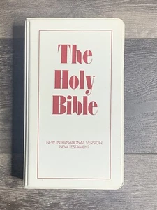 The Holy Bible New Testament~New International Version~12 Cassette Tape Set - Picture 1 of 3