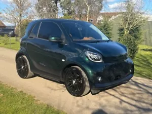 2021 SMART FORTWO 17.6KWH RACING GREEN EDITION COUPE 2DR ELECTRIC AUTO (22KW CHA - Picture 1 of 18