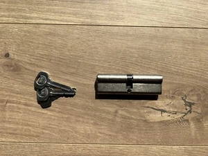 Yale Euro Zylinder Fass Türschloss 6 Pin 50 mm x 50 mm 3 Schlüssel - Bild 1 von 4