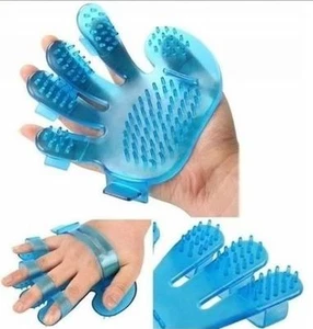 279: CAC-10 * Soft Silicone Grooming Mitt - Picture 1 of 3