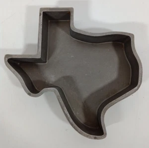 Vintage Texas Shape Cast Aluminum Bake Pan Heritage Garden Museum Woodville, TX - Picture 1 of 5