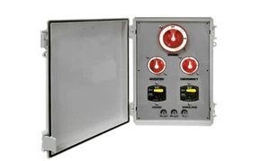 BLUE SEA Battery Switch / Circuit Breaker NMEA Distribution Box - Picture 1 of 5