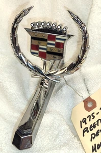 1975 1976 Cadillac Deville Fleetwood OEM Hood Ornament Emblem Assy  *GC+* - Picture 1 of 18