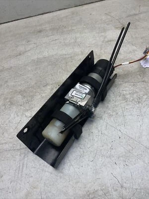 08-14 Ford Mustang CONVERTIBLE TOP Folding Hydraulic Pump Motor HB80069002p D481 - Изображение 1 из 4