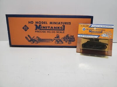 ROCO Minitanks HO US Medium Sherman Tank M4 A4 202 6pc Case 1:87 Scale Plastic - Image 1 of 4