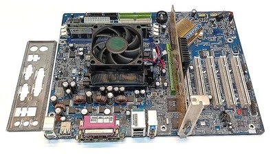 GIGABYTE GAK8-NS SCHEDA MADRE, CPU ATHLON 64 3000+, RAM DDR 1GB, GPU S315L-A1.  - Immagine 1 di 4