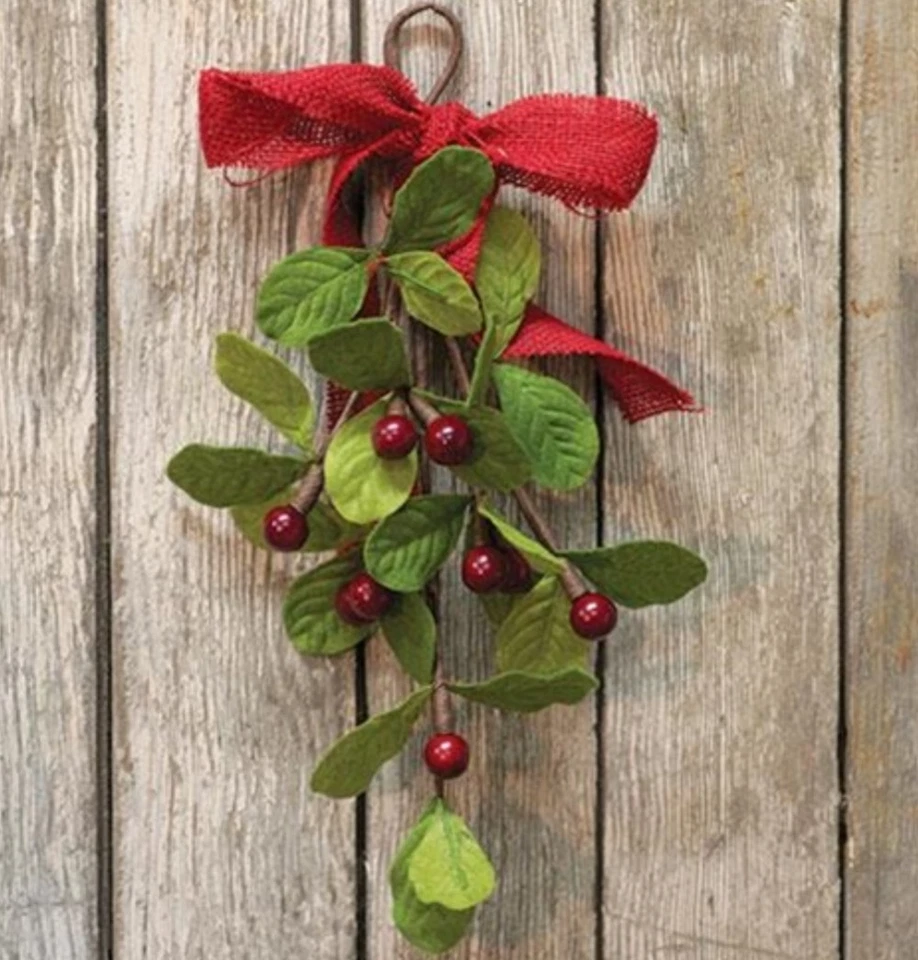 12" Mistletoe & Berry Teardrop - Image 1 of 1