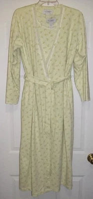 Villager LIZ CLAIBORNE Night Gown & Robe Set Size Small Green Yellow Rosebuds - Image 1 of 4
