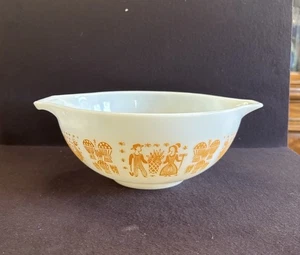 Vintage Pyrex Orange Pumpkin Amish Butterprint Mixing Bowl 443 2.5 Quart Gold - Picture 1 of 6
