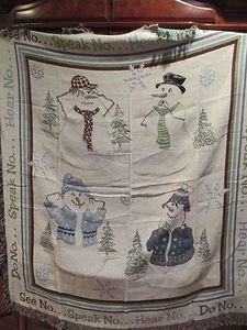 MUÑECO DE NIEVE ~ LANZAMIENTO DE TAPIZ ~ "VER ESCUCHAR Y NO HACER EL MAL" - Imagen 1 de 9
