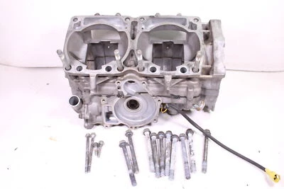 2008 ARCTIC CAT M1000 КАРТЕР / ОСНОВНЫЕ КОРПУСА ДВИГАТЕЛЯ -- ПОВРЕЖДЕН -- - Изображение 1 из 4