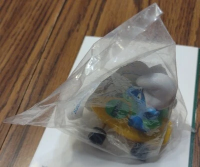 Peyo Applause Hardees Smurfin' Smurfs 1990 monopatín amarillo sellado en plástico  Foto 1 de 2