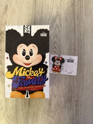 Pop Mart- MINNIE-Disney Mickey Family Cute Together Series- Authentic Sealed NEW - Imagem 1 de 2