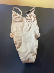 Neu ohne Etikett SKIMS nahtloser geformter Tanga-Body S/P/CH W30 - Bild 1 von 5