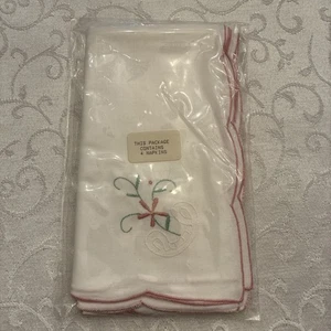 New White Cotton Napkins Pretty Delicate Embroidery Pink Trim Package of 4 - Picture 1 of 6