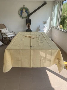 Tovaglia da 12 in lino ricamata a mano color ocra 180 × 260 cm - Picture 1 of 9