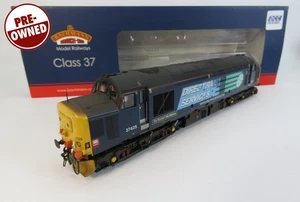 Calibre OO Bachmann 32-370NF DCC Equipado Cl 37 425 Hormigón Bob DRS Weathered Loco - Imagen 1 de 10