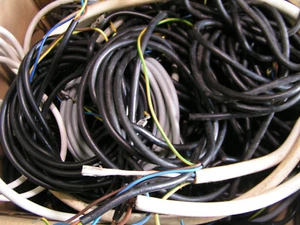 Kupfer Schrott Kupferschrott Kabel Kabelschrott 10 kg ohne Karton ! - Bild 1 von 4