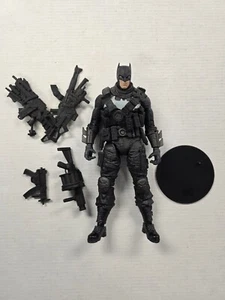 DC Multiverse 7'' GRIM KNIGHT Batman Figura Mcfarlane Giocattoli Sciolti - Foto 1 di 5