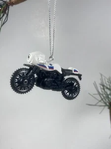 BMW R Nine T Racer Custom Christmas Motorcycle Ornament 1/64 Die-cast White - Picture 1 of 2