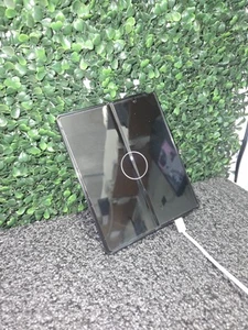 Samsung Galaxy Z Fold2 5G – 256GB – For Parts/Repair –Does Not Power On - AS IS - Photo 1 sur 9